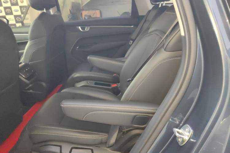 Used Wuling Victory 2020 1.5T CVT Luxury Model Interior 4