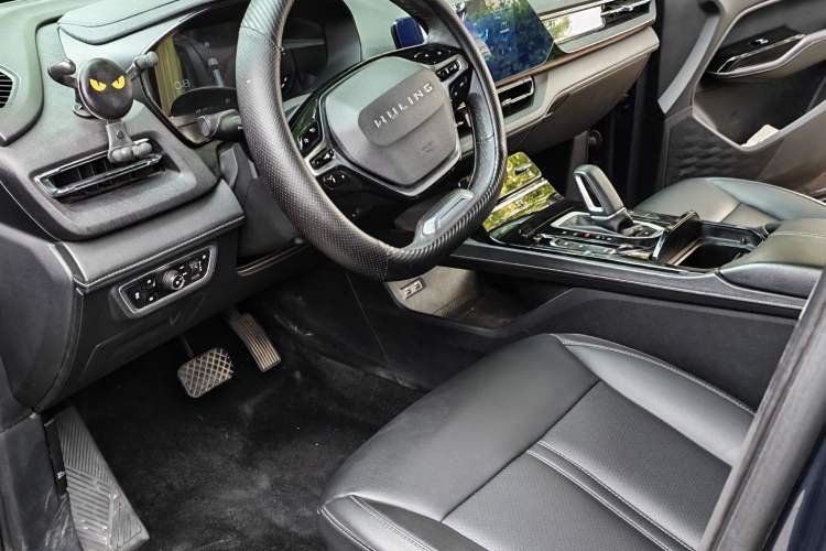 Used Wuling Victory 2020 1.5T CVT Flagship Edition Interior 6