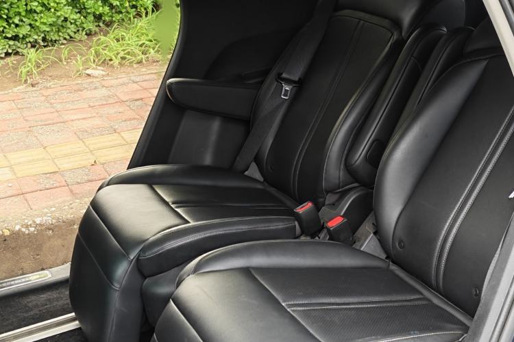 Used Wuling Victory 2020 1.5T CVT Flagship Edition Interior 8