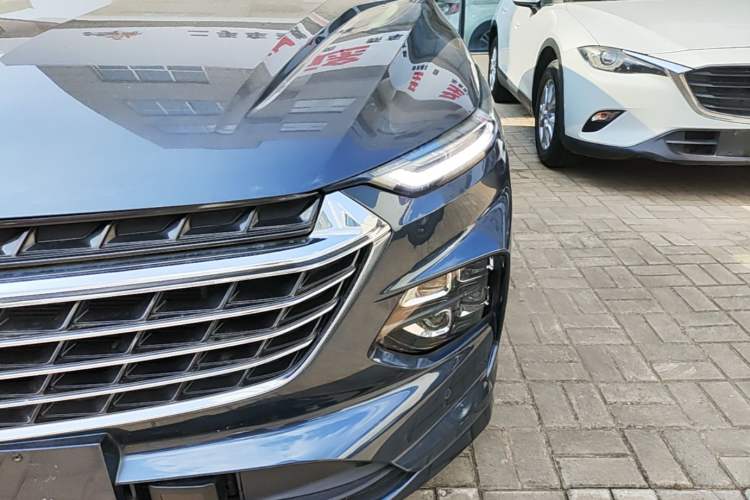 Used Wuling Victory 2020 1.5T CVT Flagship First-Class Model Left Front Headlight