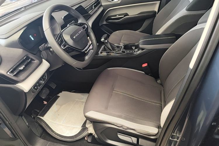 Used Wuling Victory 2020 1.5T CVT Elite Model Left Front Seat