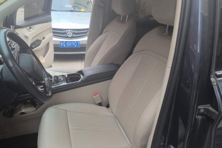 Used Wuling Victory 2020 1.5T CVT Flagship Edition Left Front Seat