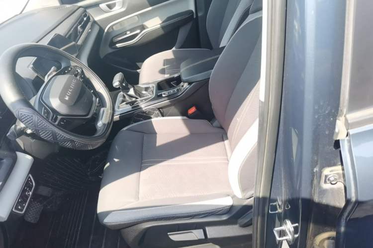 Used Wuling Victory 2020 1.5T CVT Elite Model Left Front Seat