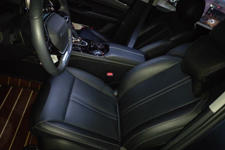 Used Wuling Victory 2020 1.5T CVT Flagship Edition Left Front Seat