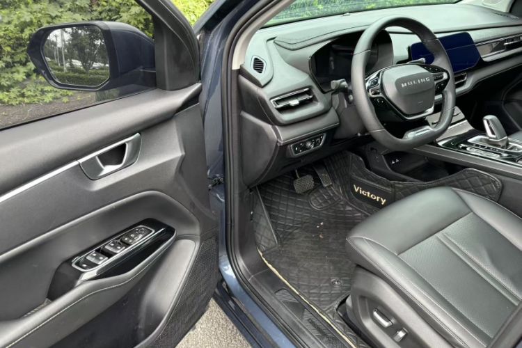 Used Wuling Victory 2020 1.5T CVT Flagship Edition Left Front Seat