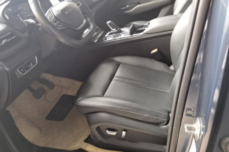 Used Wuling Victory 2020 1.5T CVT Flagship Edition Left Front Seat