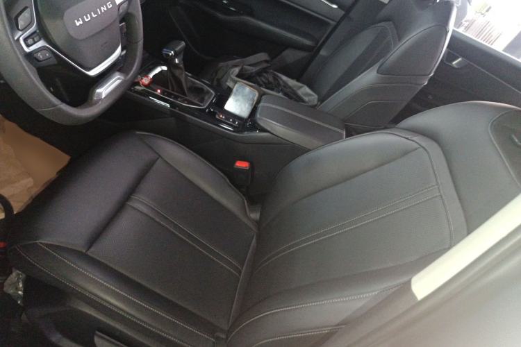 Used Wuling Victory 2020 1.5T CVT Luxury Model Left Front Seat