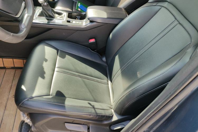 Used Wuling Victory 2020 1.5T CVT Luxury Model Left Front Seat
