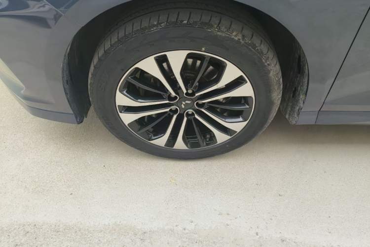 Used Wuling Victory 2020 1.5T CVT Flagship Edition Left Front Wheel Hub