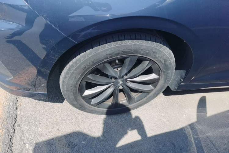 Used Wuling Victory 2020 1.5T CVT Elite Model Left Front Wheel Hub