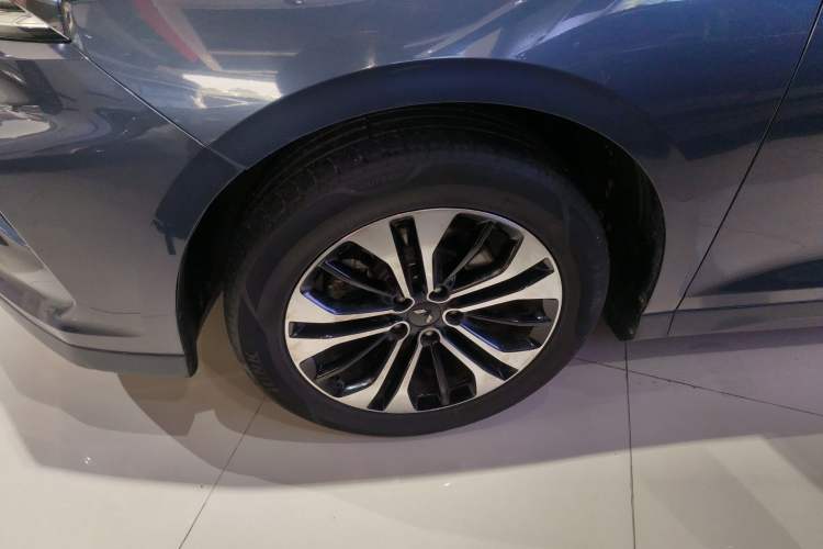 Used Wuling Victory 2020 1.5T CVT Flagship First-Class Model Left Front Wheel Hub