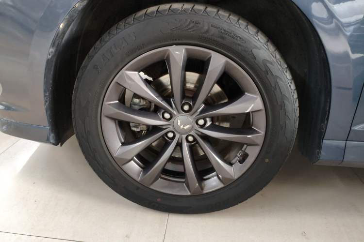 Used Wuling Victory 2020 1.5T Manual Elite Edition Left Front Wheel Hub
