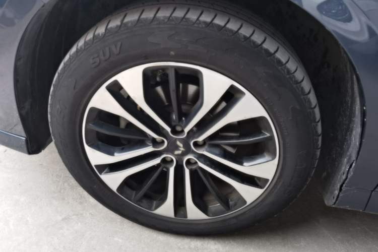 Used Wuling Victory 2020 1.5T CVT Flagship Edition Left Front Wheel Hub
