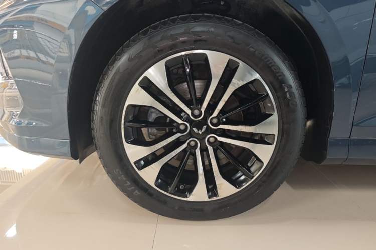 Used Wuling Victory 2020 1.5T CVT Flagship Edition Left Front Wheel Hub