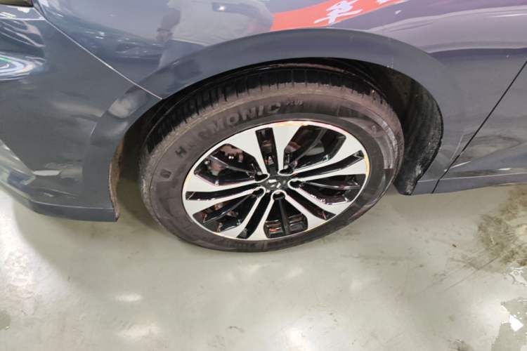 Used Wuling Victory 2020 1.5T CVT Flagship Edition Left Front Wheel Hub