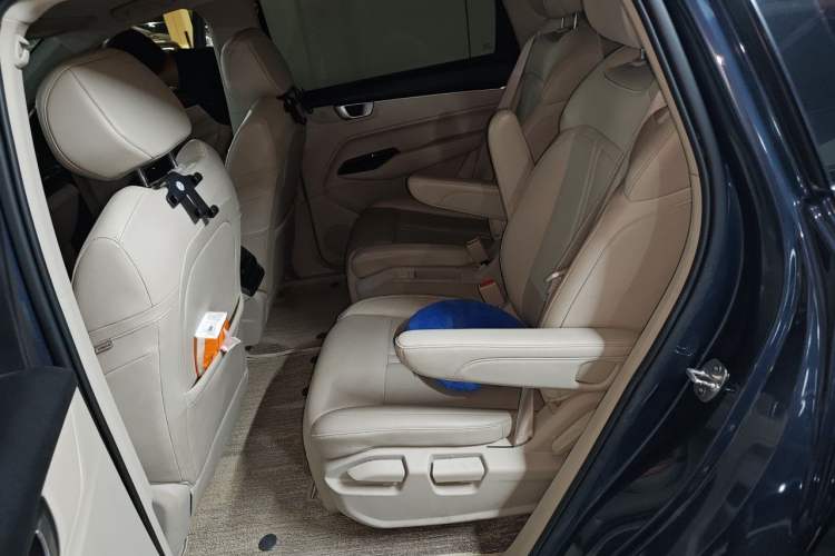 Used Wuling Victory 2020 1.5T CVT Flagship Edition Left Rear Seat