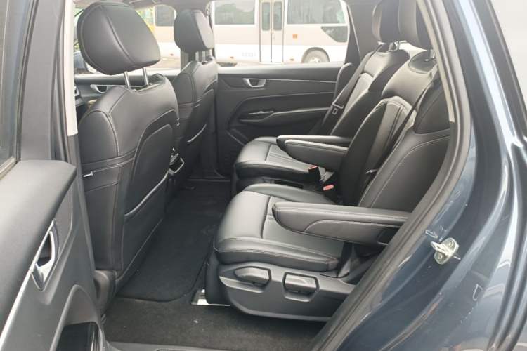 Used Wuling Victory 2020 1.5T CVT Flagship Edition Left Rear Seat