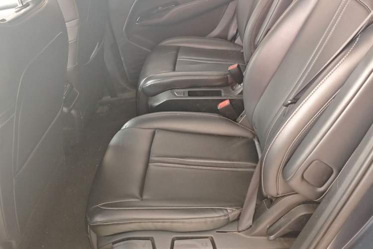 Used Wuling Victory 2020 1.5T CVT Flagship Edition Left Rear Seat