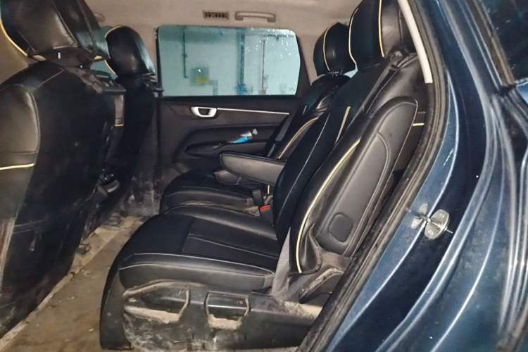 Used Wuling Victory 2020 1.5T CVT Flagship Edition Left Rear Seat