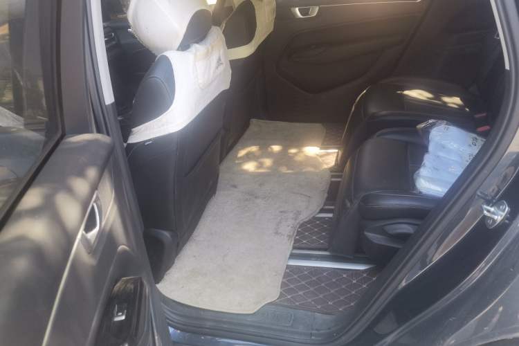 Used Wuling Victory 2020 1.5T CVT Flagship Edition Left Rear Seat