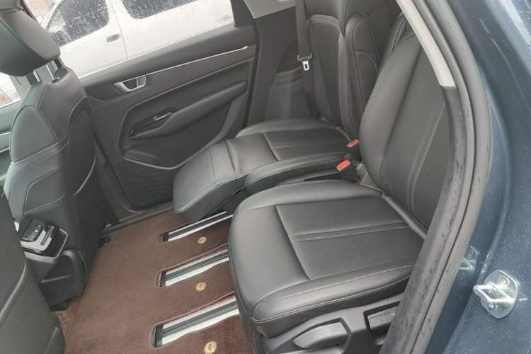 Used Wuling Victory 2020 1.5T CVT Flagship Edition Left Rear Seat
