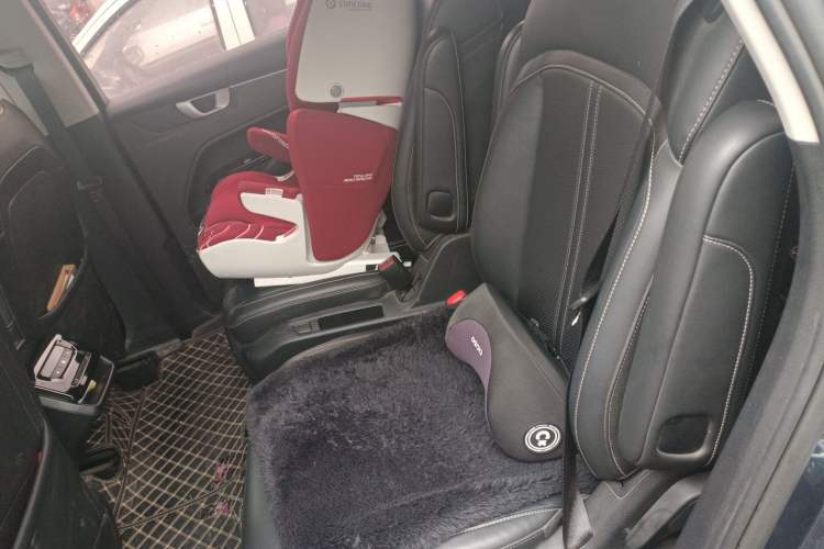 Used Wuling Victory 2020 1.5T CVT Flagship Edition Left Rear Seat
