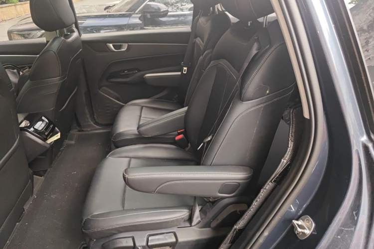 Used Wuling Victory 2020 1.5T CVT Flagship Edition Left Rear Seat