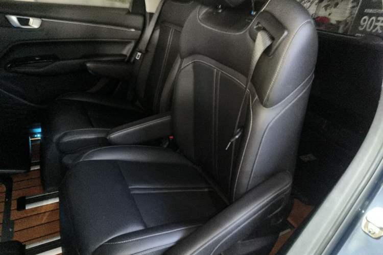 Used Wuling Victory 2020 1.5T CVT Flagship First-Class Model Left Rear Seat