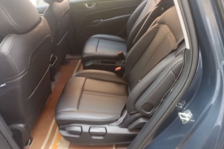 Used Wuling Victory 2020 1.5T CVT Flagship Edition Left Rear Seat