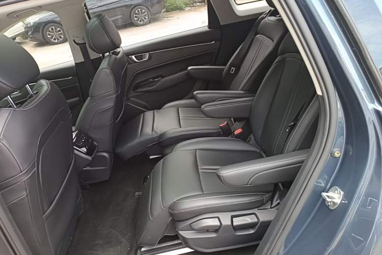 Used Wuling Victory 2020 1.5T CVT Flagship Edition Left Rear Seat
