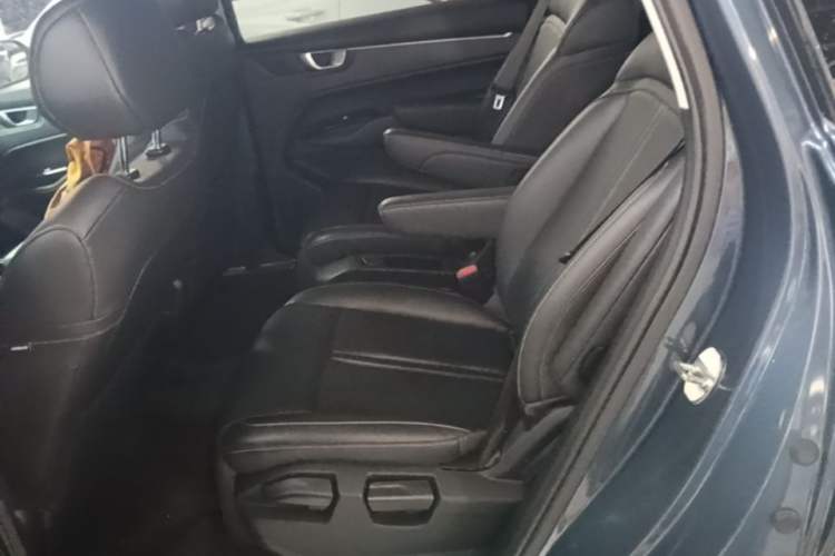 Used Wuling Victory 2020 1.5T CVT Luxury Model Left Rear Seat
