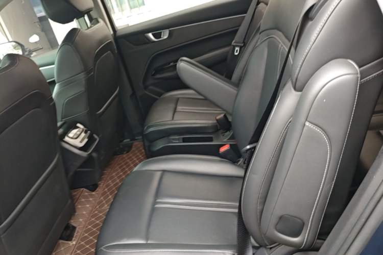 Used Wuling Victory 2020 1.5T CVT Flagship Edition Left Rear Seat