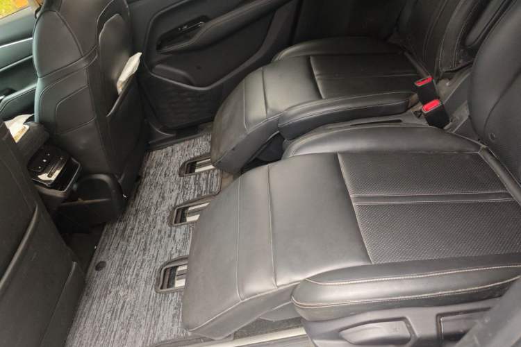 Used Wuling Victory 2020 1.5T CVT Flagship Edition Left Rear Seat