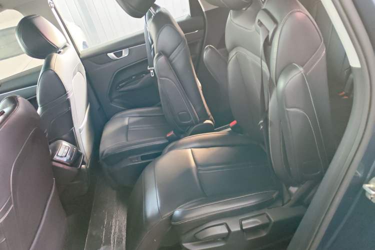 Used Wuling Victory 2020 1.5T CVT Luxury Model Left Rear Seat