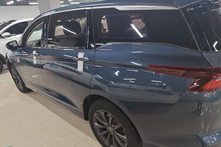 Used Wuling Victory 2020 1.5T CVT Luxury Model Left Side