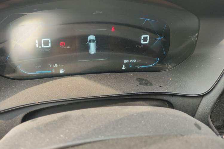 Used Wuling Victory 2020 1.5T Manual Elite Edition Odometer Close Up