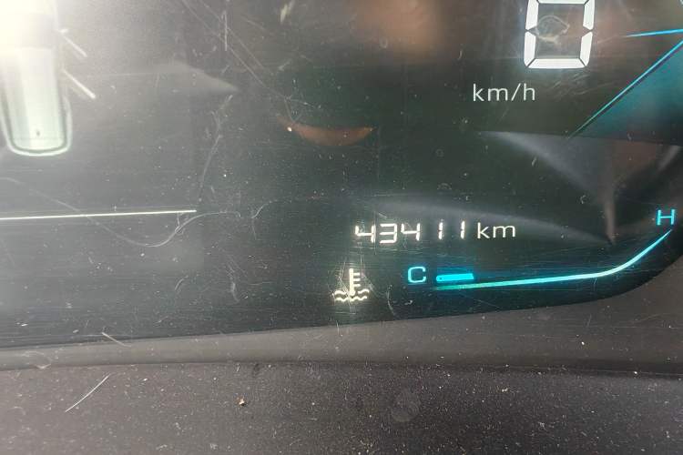 Used Wuling Victory 2020 1.5T Manual Elite Edition Odometer Close Up