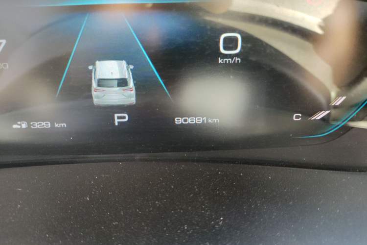 Used Wuling Victory 2020 1.5T CVT Luxury Model Odometer Close Up