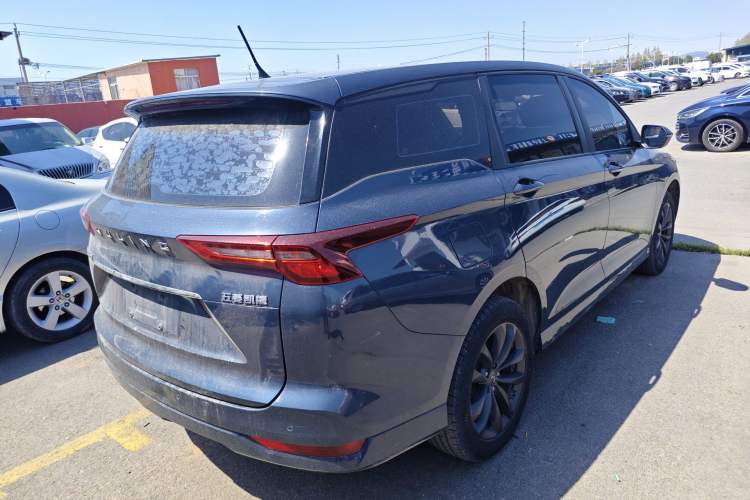 Used Wuling Victory 2020 1.5T CVT Elite Model Rear Right 45 Deg