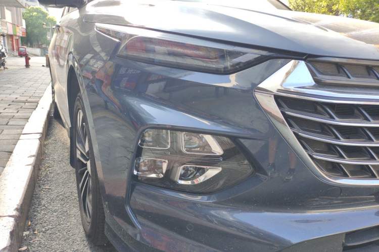 Used Wuling Victory 2020 1.5T CVT Flagship Edition Right Front Headlight