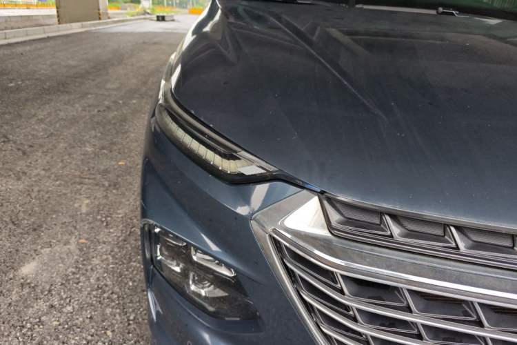 Used Wuling Victory 2020 1.5T CVT Flagship Edition Right Front Headlight