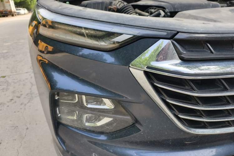 Used Wuling Victory 2020 1.5T CVT Flagship Edition Right Front Headlight