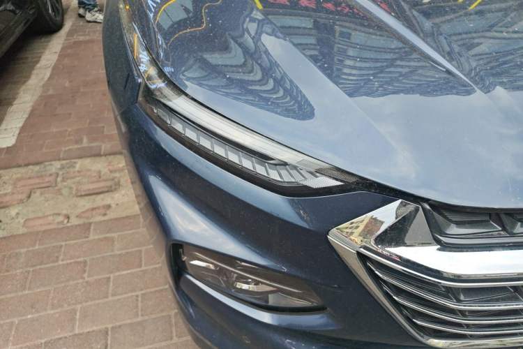 Used Wuling Victory 2020 1.5T CVT Flagship Edition Right Front Headlight