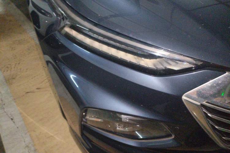 Used Wuling Victory 2020 1.5T CVT Flagship Edition Right Front Headlight