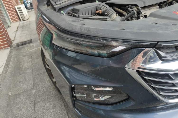 Used Wuling Victory 2020 1.5T CVT Flagship Edition Right Front Headlight
