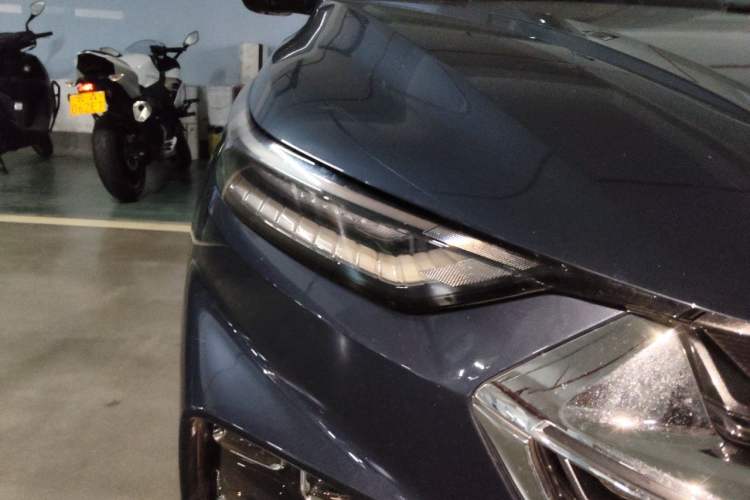 Used Wuling Victory 2020 1.5T CVT Flagship Edition Right Front Headlight
