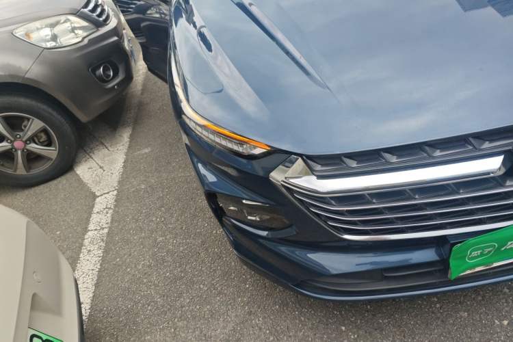 Used Wuling Victory 2020 1.5T CVT Flagship Edition Right Front Headlight