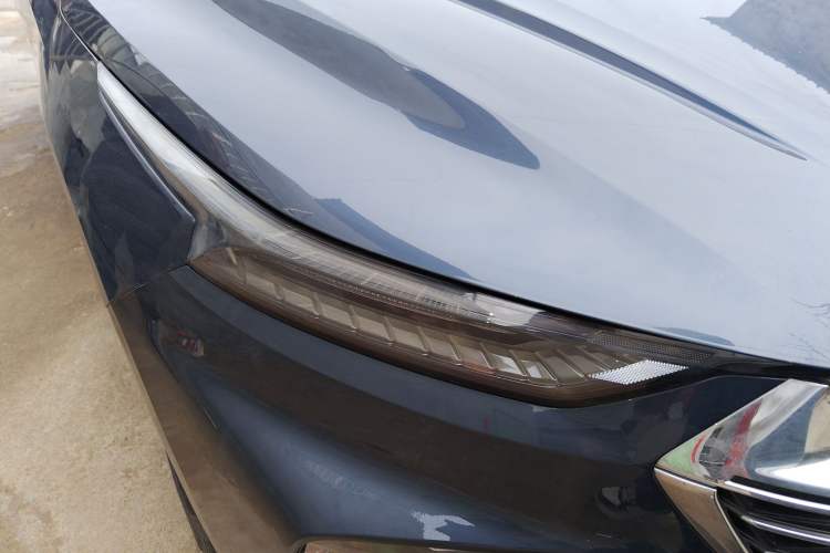 Used Wuling Victory 2020 1.5T CVT Flagship Edition Right Front Headlight