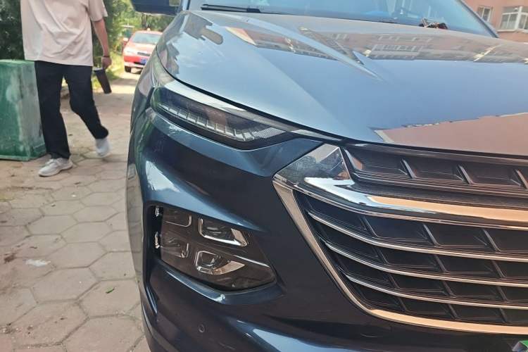 Used Wuling Victory 2020 1.5T CVT Flagship Edition Right Front Headlight