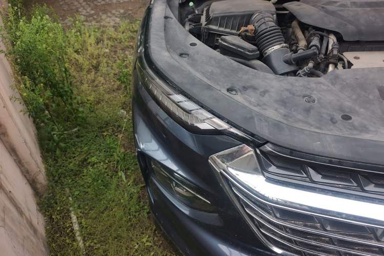 Used Wuling Victory 2020 1.5T CVT Luxury Model Right Front Headlight